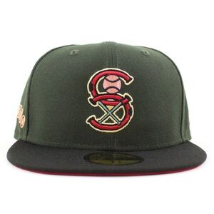 NWOT Sz 7 1/4 CHICAGO WHITE SOX CHICAGO PATCH 
(DARK SEAWEED BLACK
SCARLET BRIM)